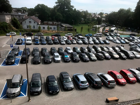 Mieszkaniec: Ciasna gowa-ciasny parking!