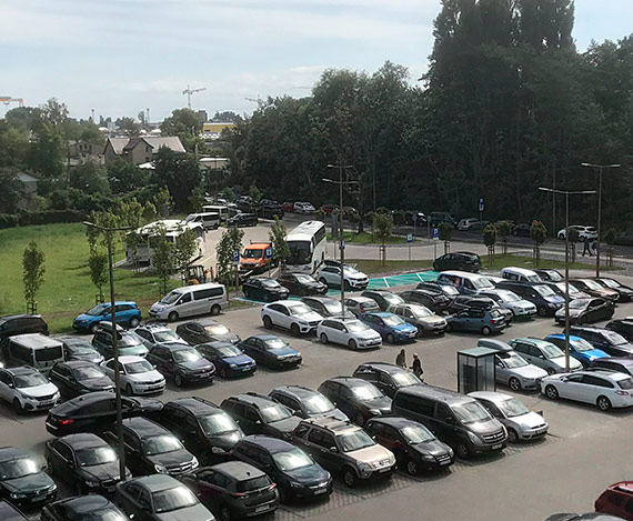 Mieszkaniec: Ciasna gowa-ciasny parking!