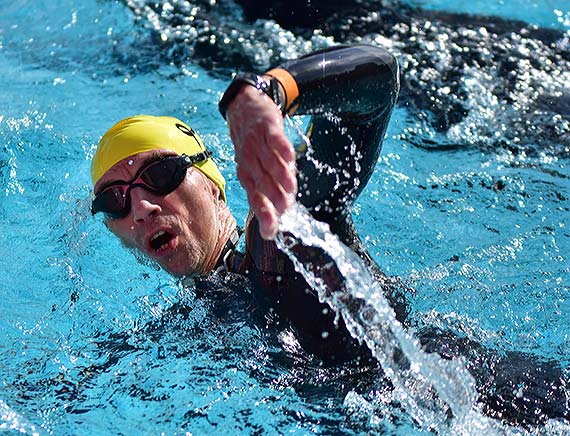 „GDZIE ŻELAZO JEST KUTE” – Świnoujścianin Potrójnym Ironmanem