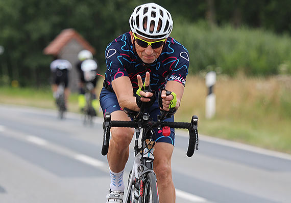 „GDZIE ŻELAZO JEST KUTE” – Świnoujścianin Potrójnym Ironmanem