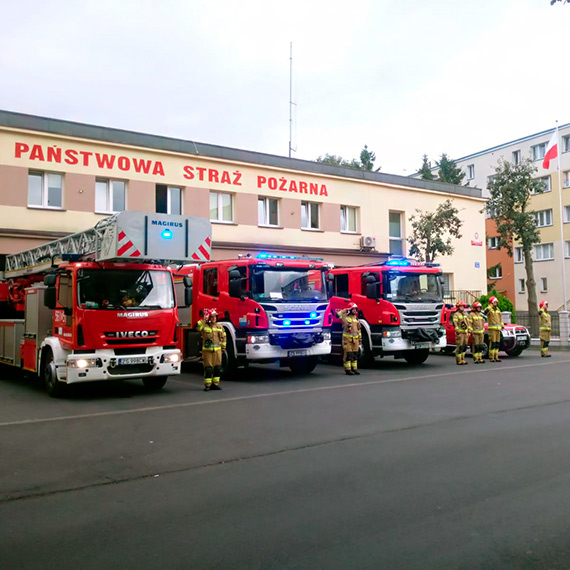 winoujscy straacy oddali hod Powstacom Warszawskim
