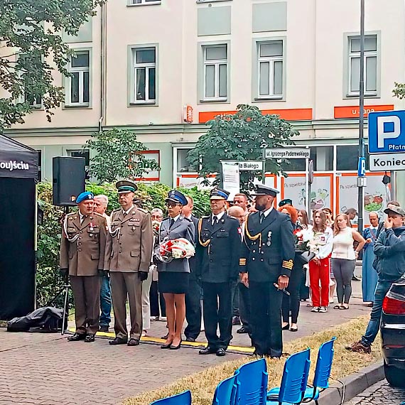 winoujscy straacy oddali hod Powstacom Warszawskim