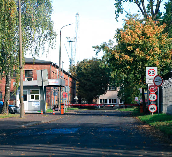 Mieszkaniec: Odwieczny problem dla pracownikw portu oraz ochrony na bramach Portu i Orlenu