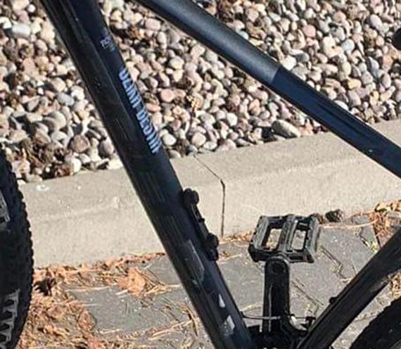 Skradziono rower spod sklepu abka