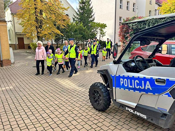 Bezpieczna droga do szkoły ze stróżami prawa!