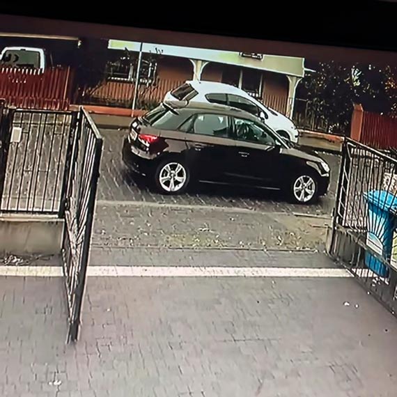 Waciciel uszkodzonego samochodu szuka wiadkw zdarzenia