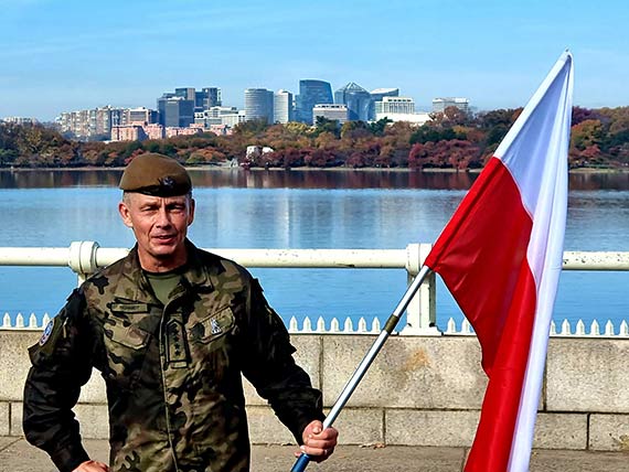 „Poland - good job!” Żołnierz 14 ZBOT w maratonie Marines w Waszyngtonie