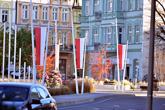 Biało-czerwone miasto. Świnoujście przystroiło się na Dzień Niepodległości