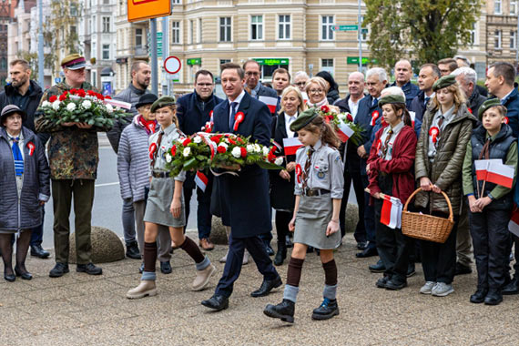 „Niepodlega Polska to warto podstawowa, najwysza, najwaniejsza, ktra czy nas wszystkich”