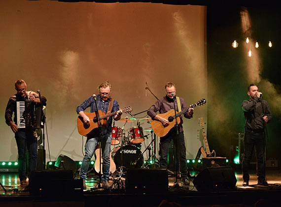 MDK - Comeback'owy koncert zespołu „Przejazdem”
