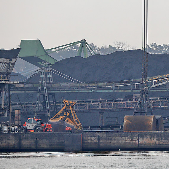 Port przeadowuje hady wgla. Wgiel bdzie jednak przywoony z Goleniowa