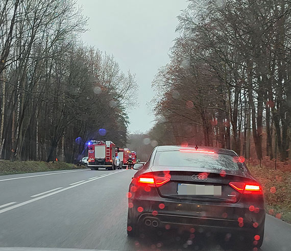 Na DK3 koo Dargobdza iveco zderzyo si z renault. 1 osoba trafia do szpitala   