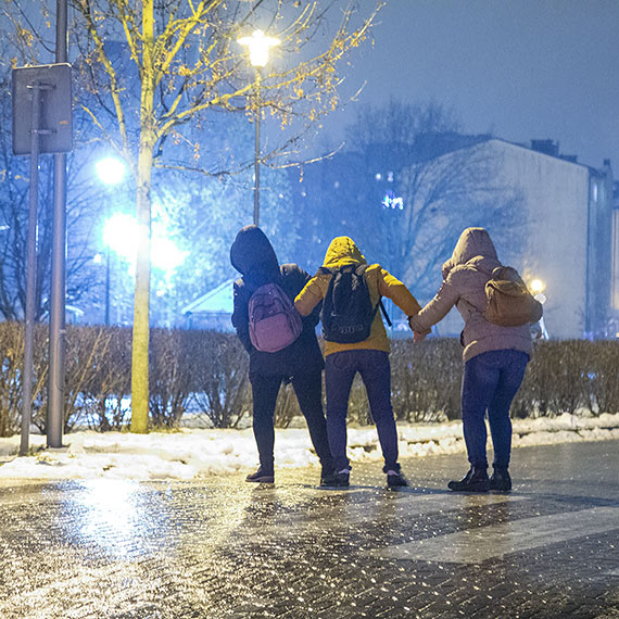 Uliczny taniec na lodzie