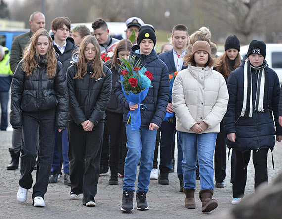 30 lat po tragedii „Jana Heweliusza” winoujcie oddao hod ofiarom. Zobacz film!