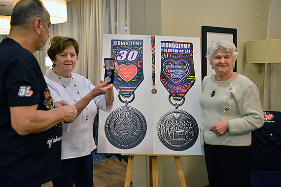 Z³ote serduszko ¶winoujskiego sztabu WO¦P kosztowa³o uczestnika Kramu WO¦P 5500 z³otych