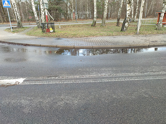 Mieszkaniec: Zalewana ulica Sosnowa