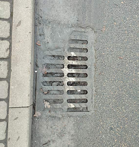 Mieszkaniec: Zalewana ulica Sosnowa