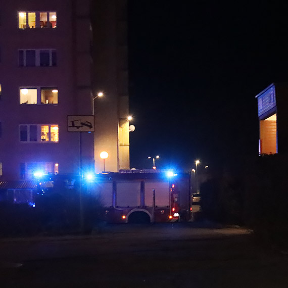 Nieszczelna instalacja gazowa w mieszkaniu. Do akcji ruszyli straacy 