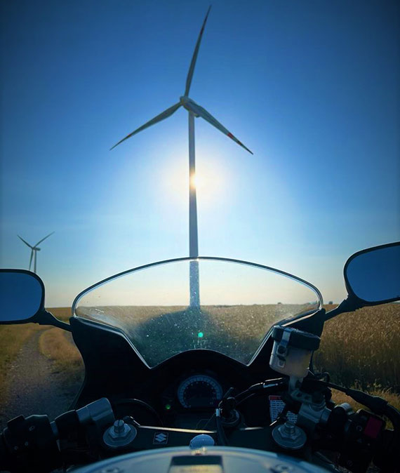 Zadbae o motocykl? Zadbaj take o wasne bezpieczestwo podczas sezonu motocyklowego - jednoladem bezpiecznie do celu