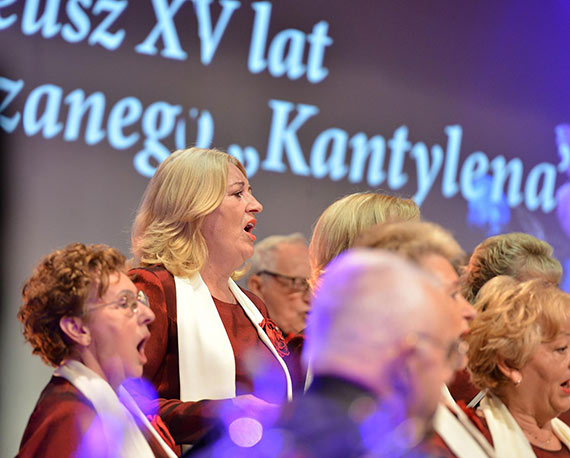 Śpiewają jak z nut! Chór mieszany „Kantylena” Miejskiego Domu Kultury uczcił swoje 15 urodziny imponującym koncertem