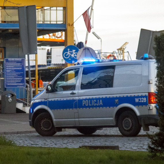 Niesamowita ucieczka: Mczyzna w kajdankach wydostaje si ze Szpitala Miejskiego w winoujciu