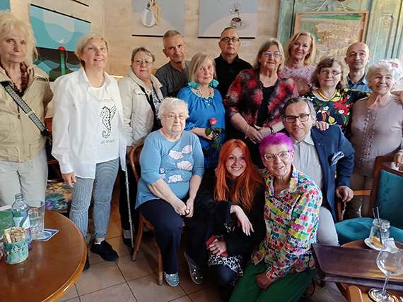 winoujcie na mapie obchodw 100-lecia urodzin polskiej noblistki. W Cafe „El Papa Hemingway” winoujscy literaci „rozmawiali” z Wisaw Szymborsk. Oczywicie, w jzyku poezji