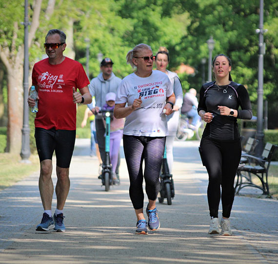 Kamil i Karolina pierwsi na mecie 295. parkrunu