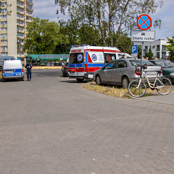 Potrącona przez samochód rowerzystka została zabrana do szpitala