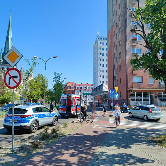 Potrącenie Rowerzystki: Kobieta w wieku około 70 lat doznała dwóch złamań