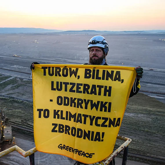 Aktywiści Greenpeace zajęli koparkę w czeskiej kopalni Bílina, wśród protestujących są Polacy