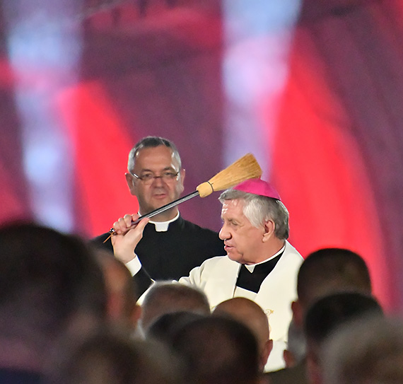 Dziś o 14:00 Świnoujście otworzyło tunel. Na początek padły tysiące słów, głównie w kontekście polityki i ekonomii