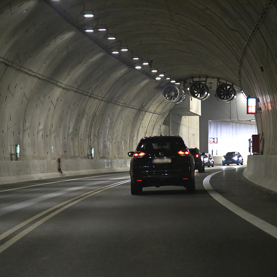 ¦wie¿o otwarty tunel w ¦winouj¶ciu z problemami - co posz³o nie tak?