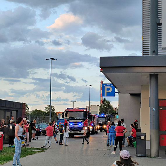 Klienci w popiechu opucili Kaufland