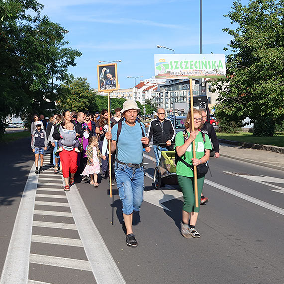 Pielgrzymka do Jasnej Góry: grupa Świnoujścian rozpoczyna 600-kilometrową przygodę na piechotę