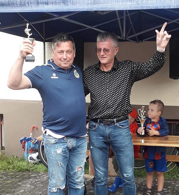 PUCHAR LATA w piłce nożnej drużyn 8-osobowych w kategorii OLDBOYS 50+