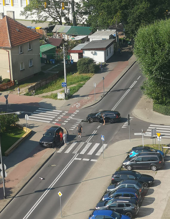 Kolizja na skrzyżowaniu ulic Szkolnej i Gdyńskiej