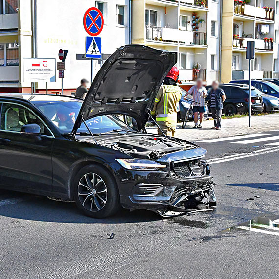 Kolizja na skrzyżowaniu ulic Szkolnej i Gdyńskiej