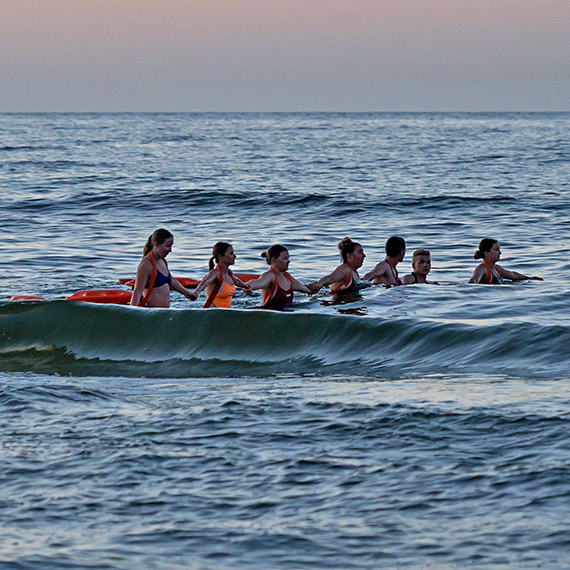 Tragiczne wydarzenie na świnoujskiej plaży. Nie żyje 78 letni mężczyzna