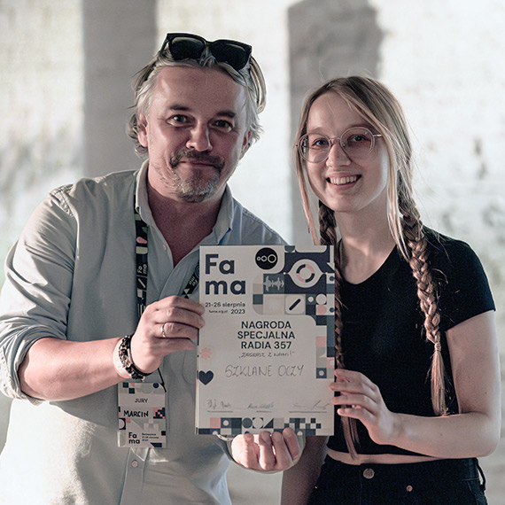 Finał Famy i ogłoszenie laureatów. Tłok na scenie i przed sceną