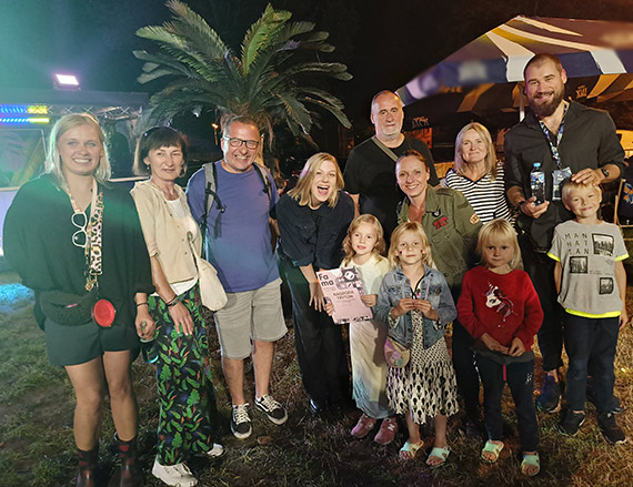 Finał Famy i ogłoszenie laureatów. Tłok na scenie i przed sceną