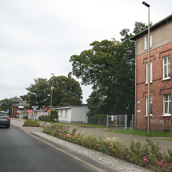 Mieszkańcy budynku przy ulicy Grunwaldzkiej nie mogą wyjechać z posesji!