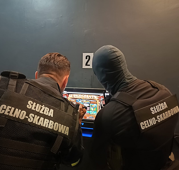 Nielegalny salon gier w ¦winouj¶ciu zlikwidowany przez KAS Zachodniopomorskie, ¦winouj¶cie