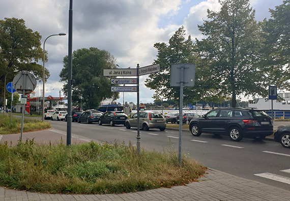 Chaos na ulicy z powodu obniżonej ceny paliw na stacji Orlen