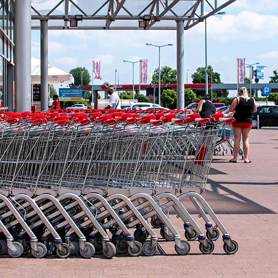 Zaostrza si „wojna” na ceny. Hipermarkety tasze od dyskontw, ale sytuacja jest dynamiczna