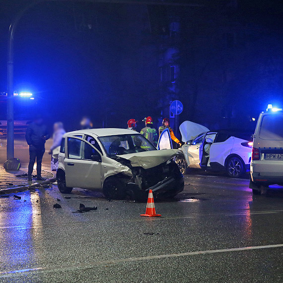 Wypadek na skrzyowaniu Konstytucji 3 Maja i Matejki: jedna osoba zabrana do szpitala