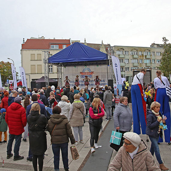 Pieczone dziki i dzika zabawa. Grupa Morska zaprosia mieszkacw na swoje dwudzieste urodziny