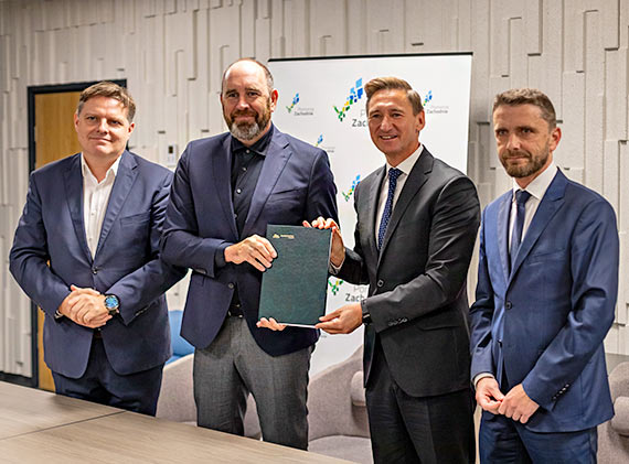 Ponad 66 mln zł na rozwój pracowników i firm z Pomorza Zachodniego. Pierwsze w Polsce tego typu umowy podpisane w Szczecinie