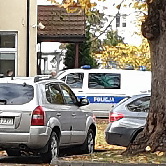 Szybka reakcja policji na informacj o grobie popenienia samobjstwa
