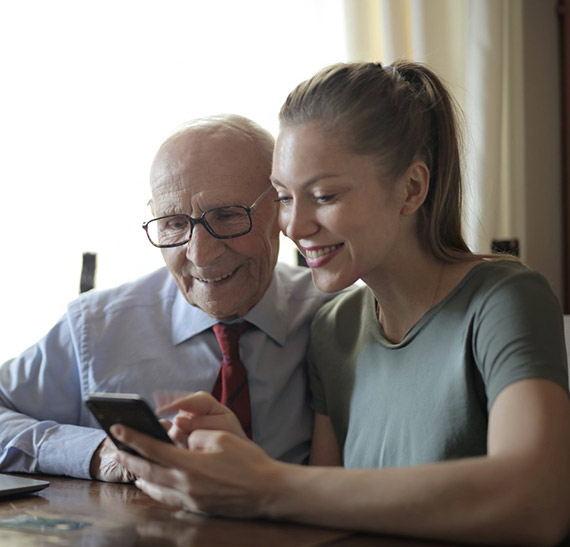 Innowacyjne rozwizania na wielkie wyzwania - czyli jak nowe technologie pomog zadba o rosnc grup seniorw