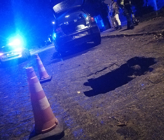 Ulica zapadła się pod samochodem! Kierowcy, uważajcie jadąc ulicą Staffa